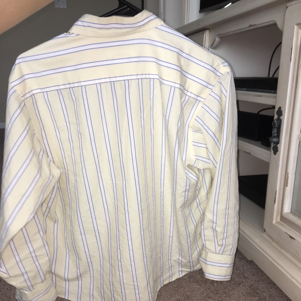 button up shirts - Picture 3 of 4
